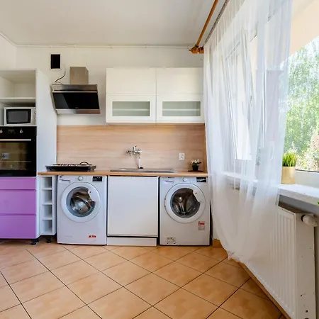 Hostello Airport - Przytulne Pokoje, Ogrod, Grill, W Pelni Wyposazona Kuchnia ヴロツワフ